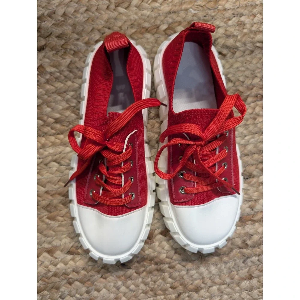 Red Flat Knitted Lace-up  Casual Walking Sneakers‎ NWOT Women's Size 39 / US 7